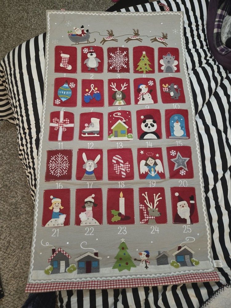 Pottery Barn Kids. Felt/material Hanging Pocket Advent Calendar.