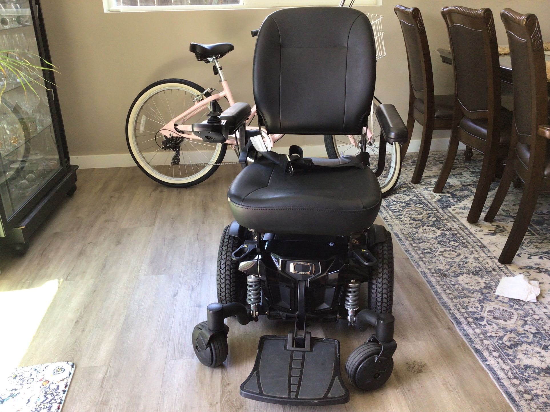 Quantum Edge J4, Power Wheelchair 