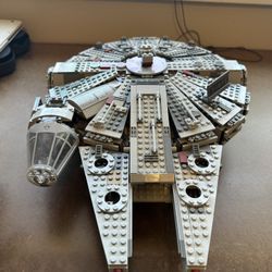 Star Wars Millennium Falcon 