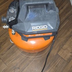 Rigid 5 Gallon Compressor 