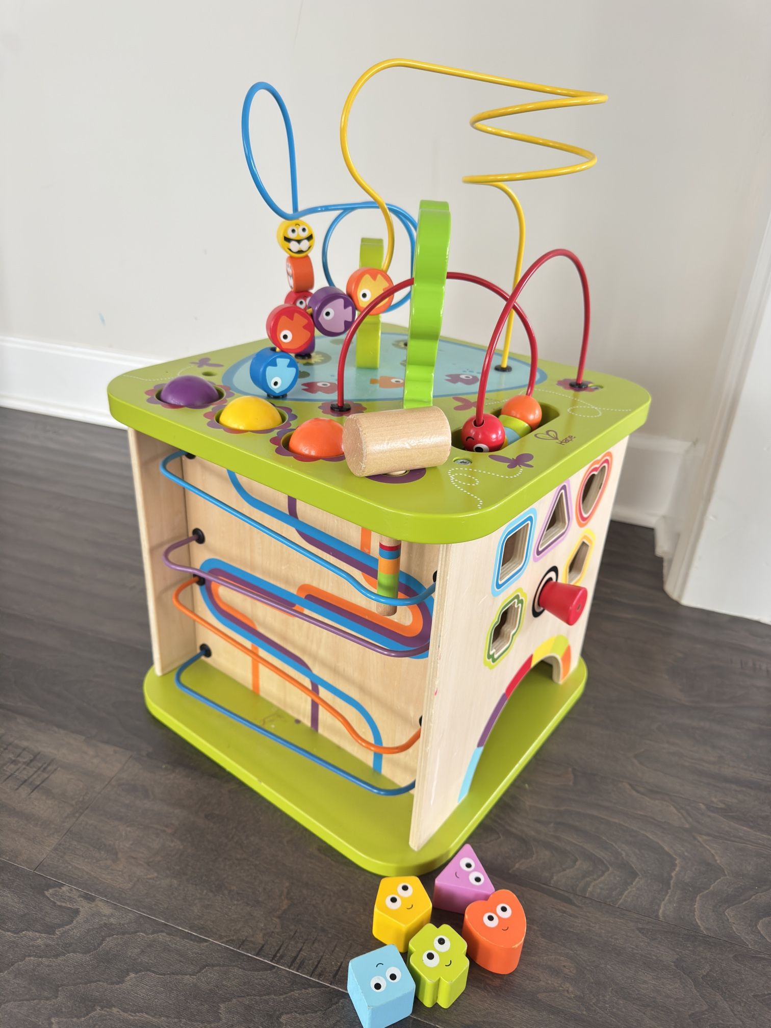 Hape Country Critters Play Cube| Wooden Learning Puzzle Toy for Toddlers