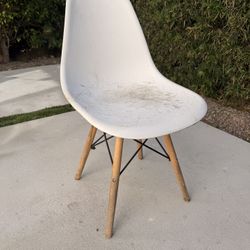 Free Chair 