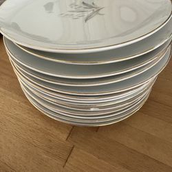 Kayson China Golden rhapsody bread plate and salad bowls