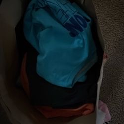 Women’s Clothes 