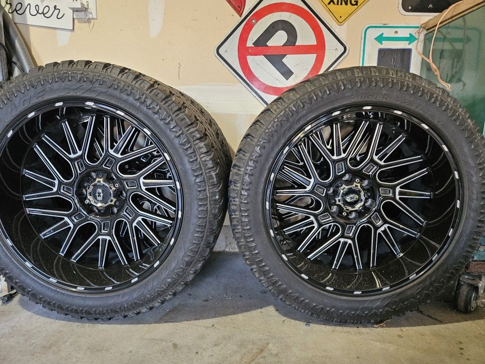 "22" Gloss Black w/ Milled Spokes And Offroad Tires 