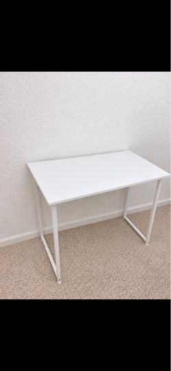 Computer table
