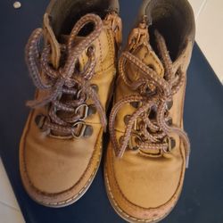 $7.! Combat Boots Size 8 Toddler, Children's Place.