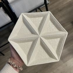 Vintage Mottahedeh Creamware Italy 6 Part Relish Divided Dish All Cream Embossed