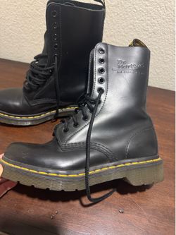 Dr Martens1490 W  5 women