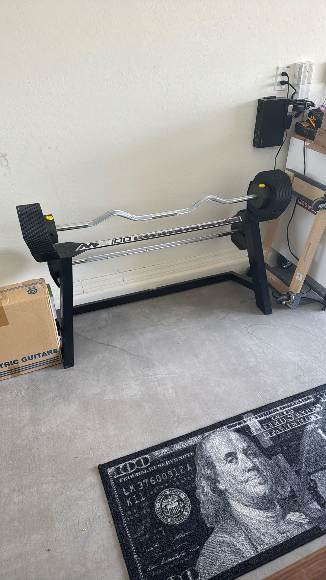 MX100 Adjustable Curl Bar 28-100lbs