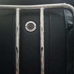 2007 flhrse2 cvo cleanest around. Medical  issues. Wa t killer deal have cash or killer trade. Only have 1 month. Thanks