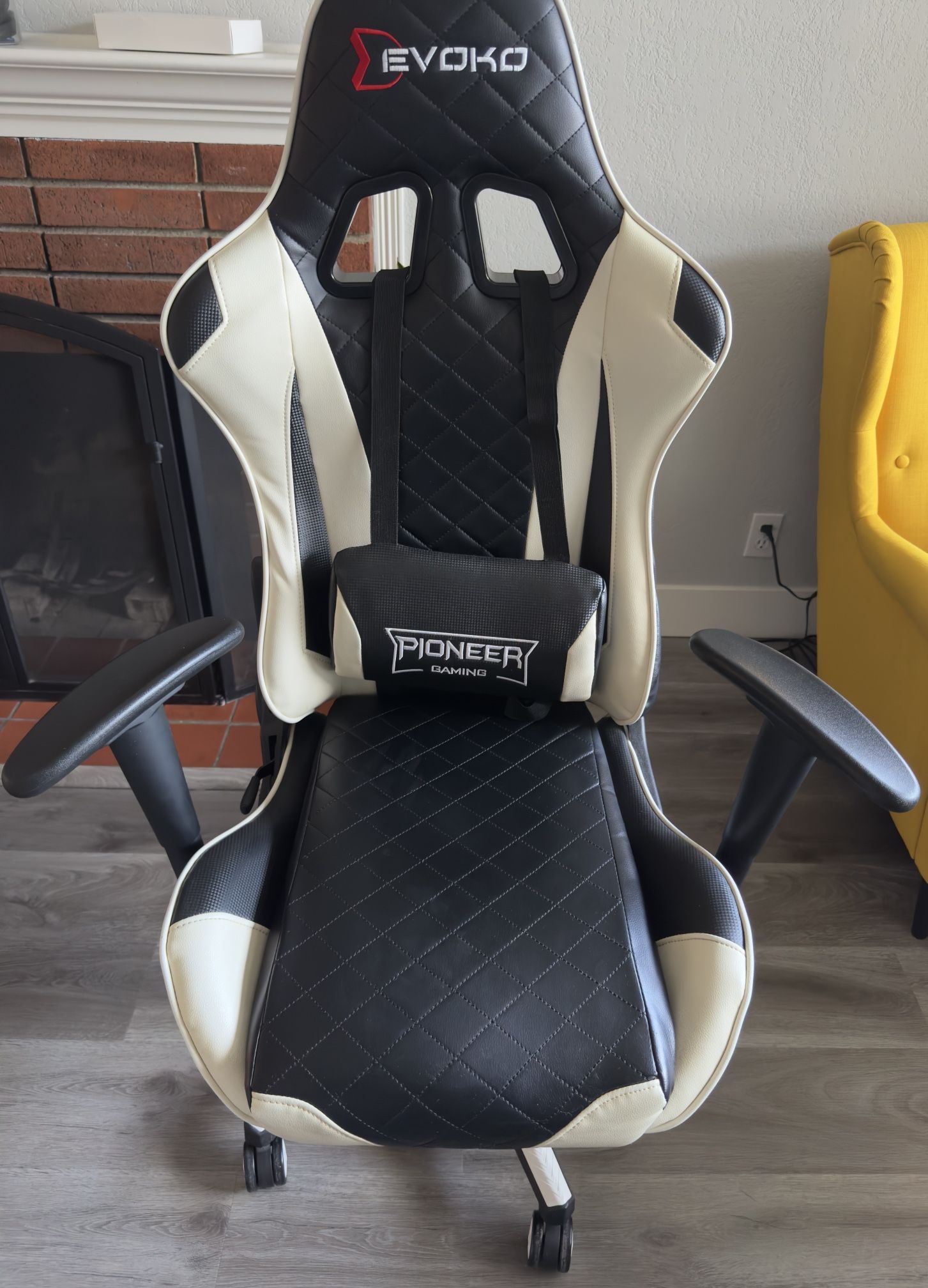Pioneer Gaming Chair
