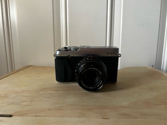 Fujifilm x-e1 with Two 35mm lenses