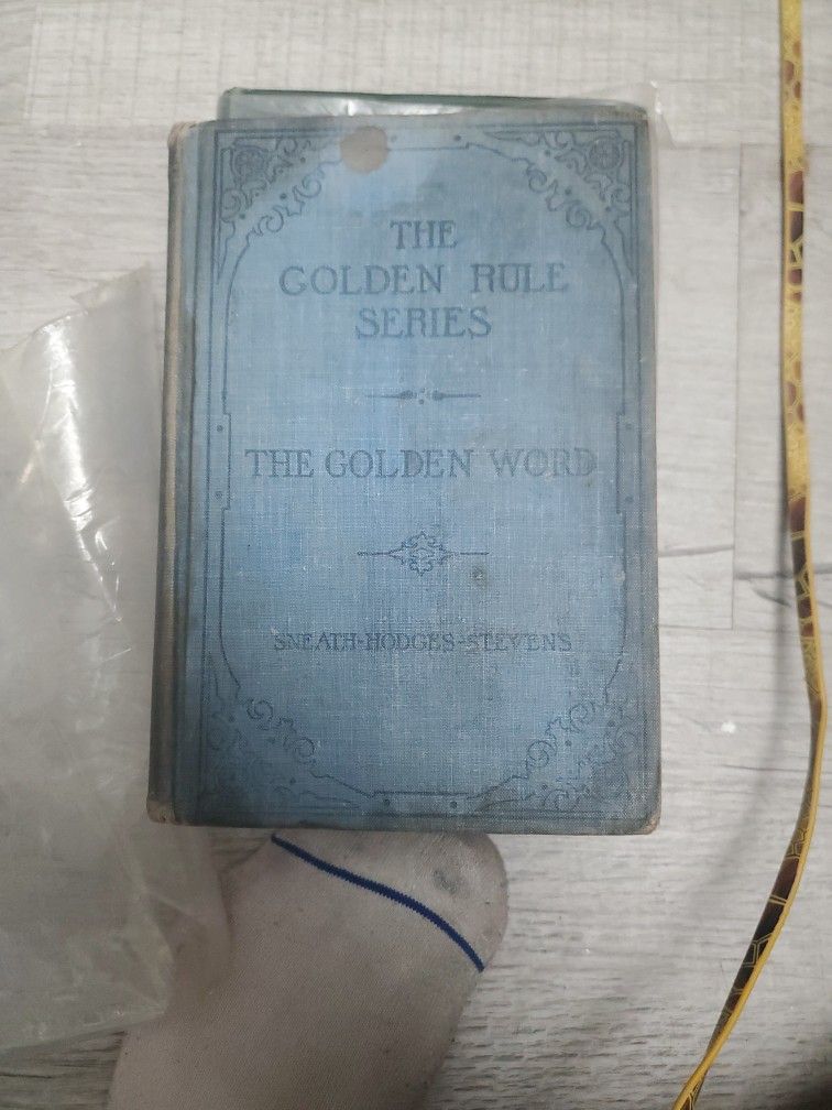 1913 The Golden Word Book