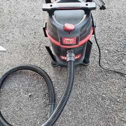 Hyper Tough 3.0 Gallon 3.5 Peak HP Wet/Dry Vac AT18203P-3B