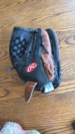Rawlings Fastback 12.5” Baseball Glove Model RS1250
