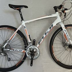 Like-New Fuji Sportif 1.3 Disc Road Bike – Great Deal