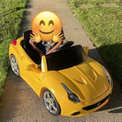Kids Ferrari California T 2seater 8mph Paid $680