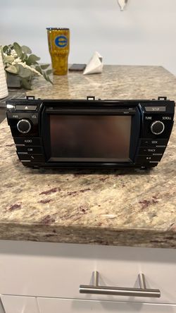 2015-2016 Toyota Corolla Radio Display and Receiver Navigation ID 100571 OEM