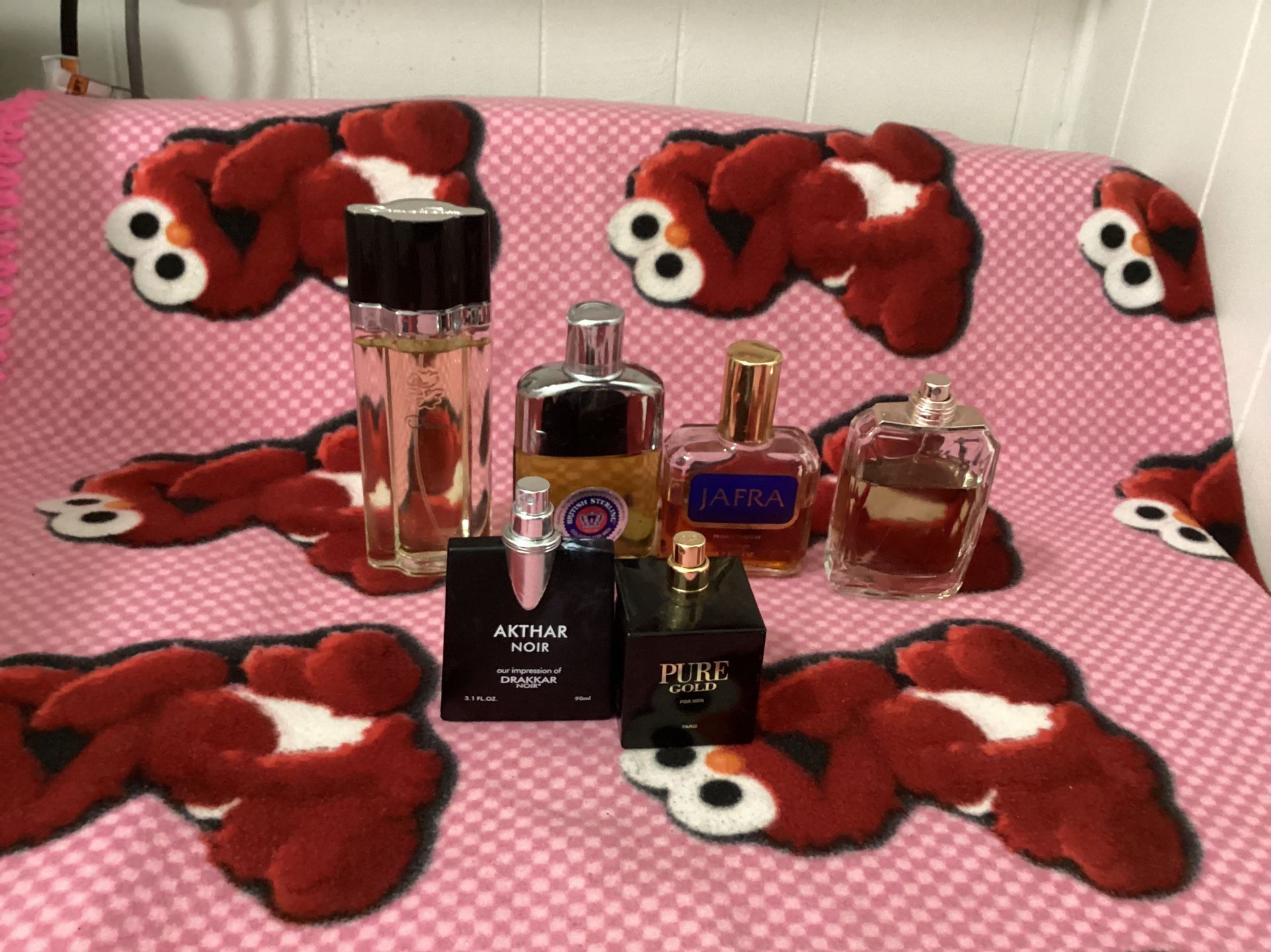 Perfumes And Cologne Lot Of 6 