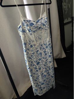 Midi dress with slit size m