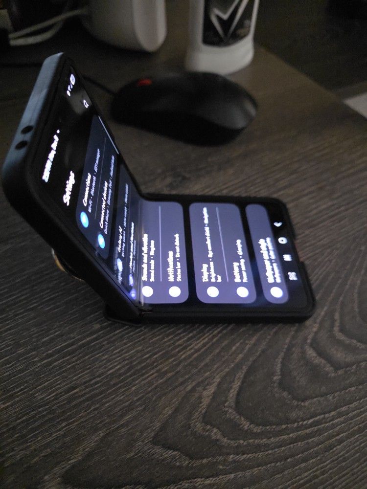 Samsung Flip 7 Phone