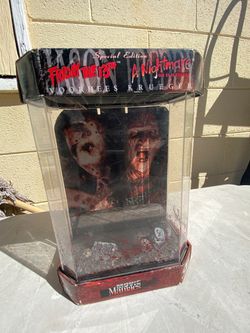 *** Empty *** Mcfarlane Fish Tank Holder For Jason & Freddy there is a crack in the side ( however still a nice display piece to showcase