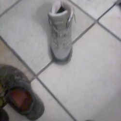 Bearpaws hiking boots