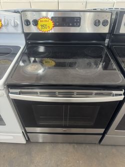 USED GE 30” ELECTRIC STOVE 