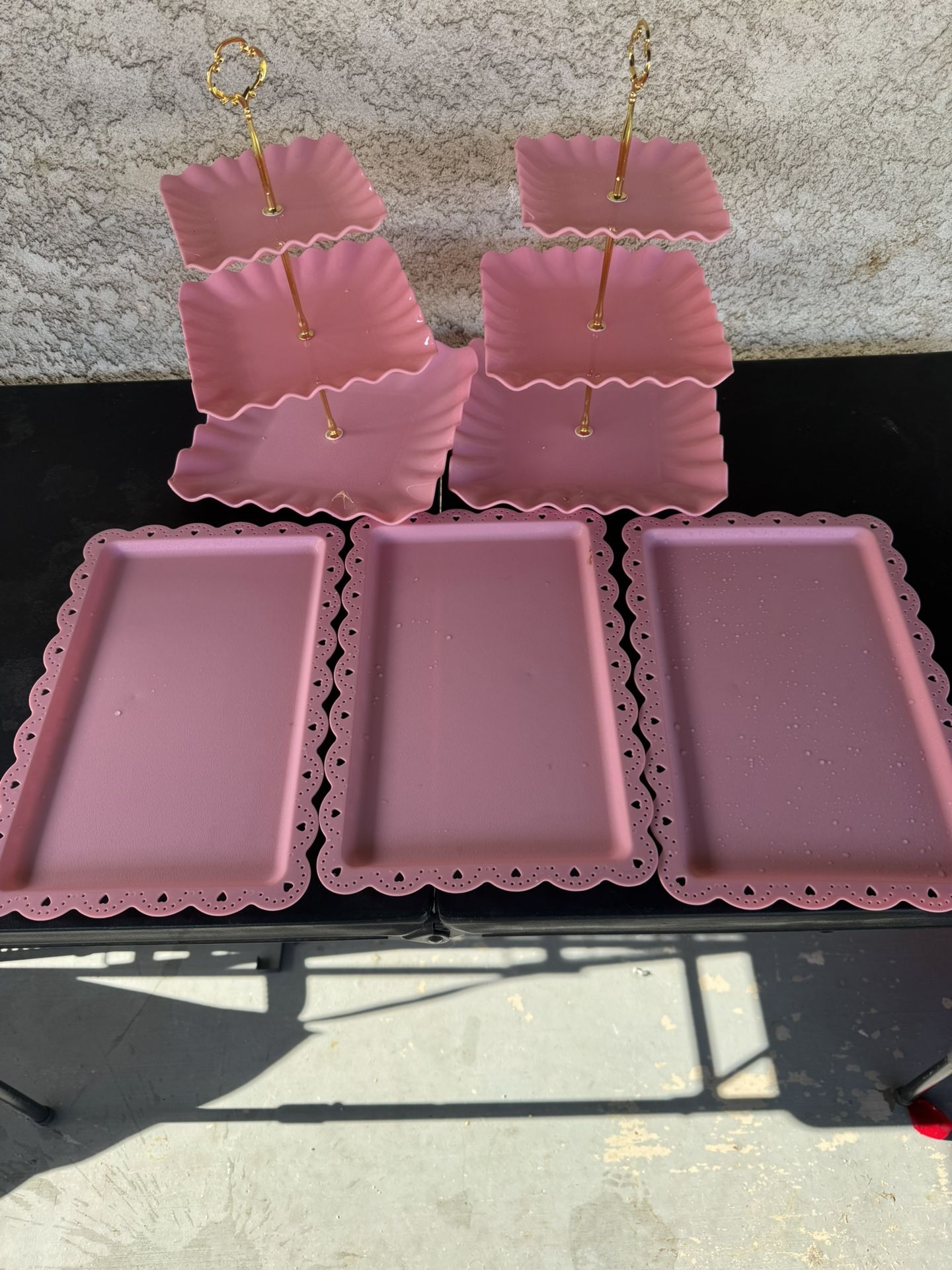 Cup Cakes Holder And Cookie Trays