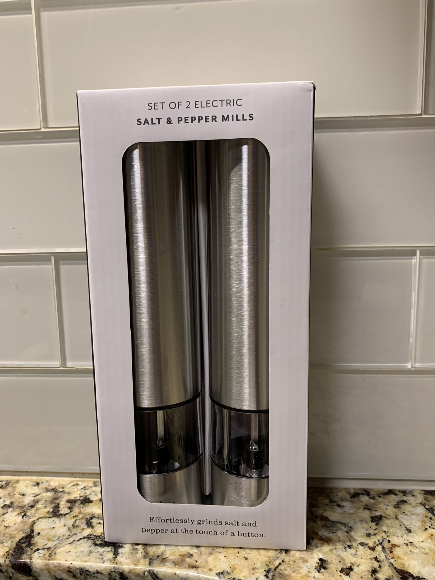 Brand new Sur La Table electric salt and pepper mill shakers