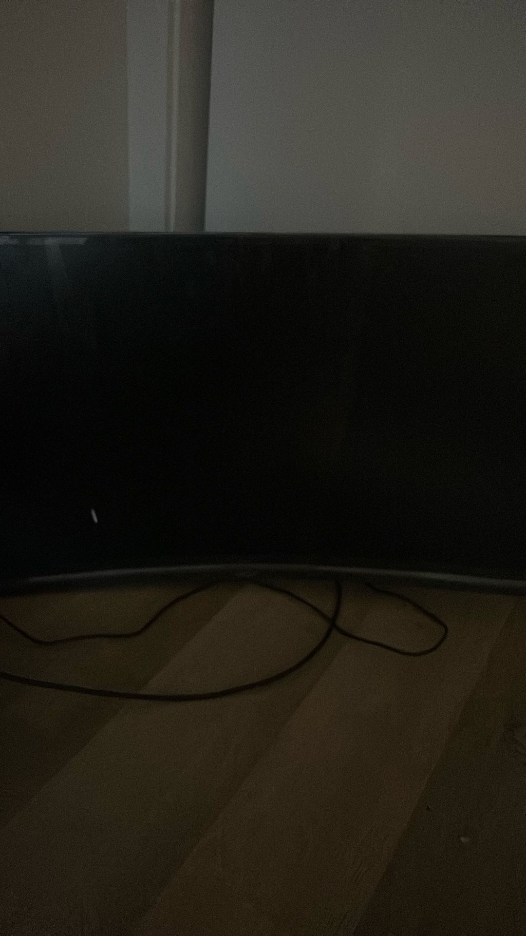 Curved monitor 