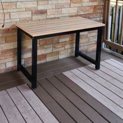 table/desk