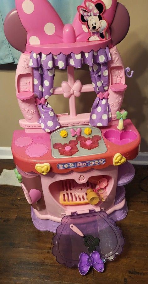 Minnie Mouse Kitchen Set
