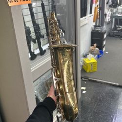 Dumont Saxophone 