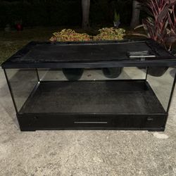 40 Gallon Reptile Enclosure With Pull Out Bin.