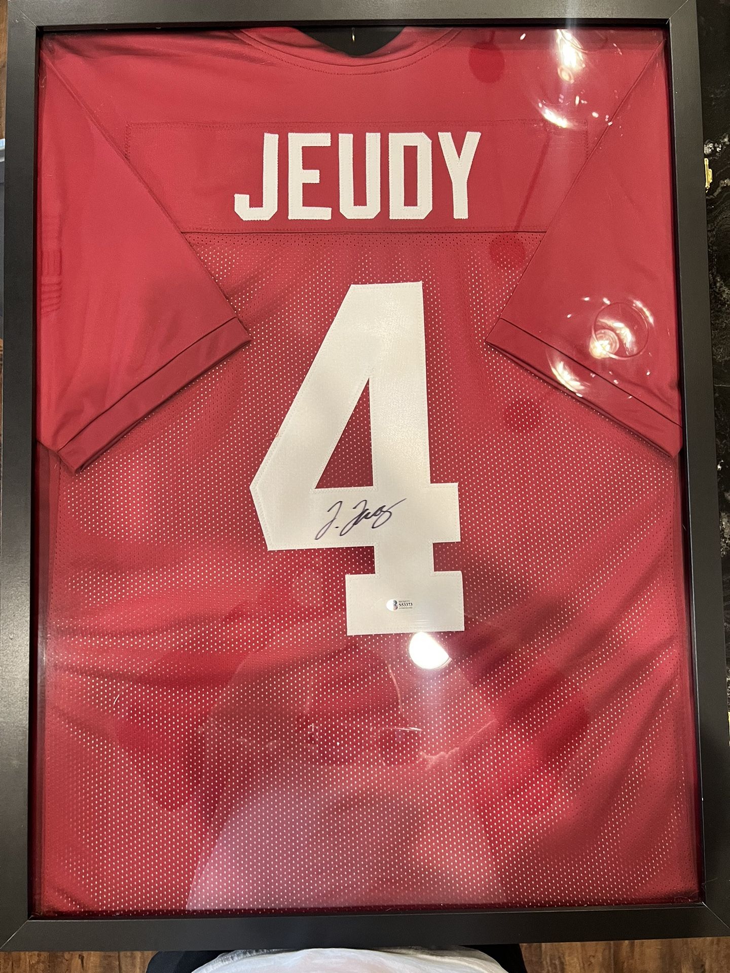 Framed Jerry Jeudy Autographed Alabama Jersey