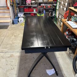 Expanding Dining Table 
