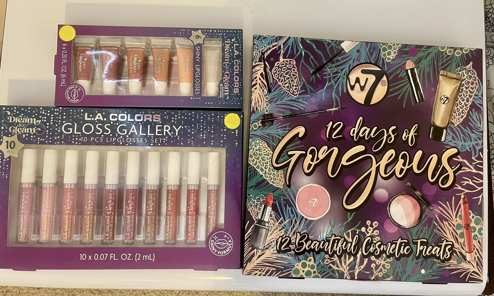 Women / Girls Lip Gloss & Makeup Gift Set ( Christmas or Birthday Gifts) 