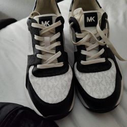 Michael kors shoes size 9 mens