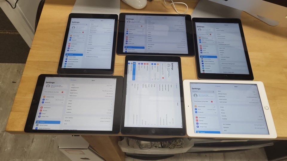 Apple iPad Latest Update 32GB 5th Gen