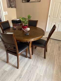 Dining room set