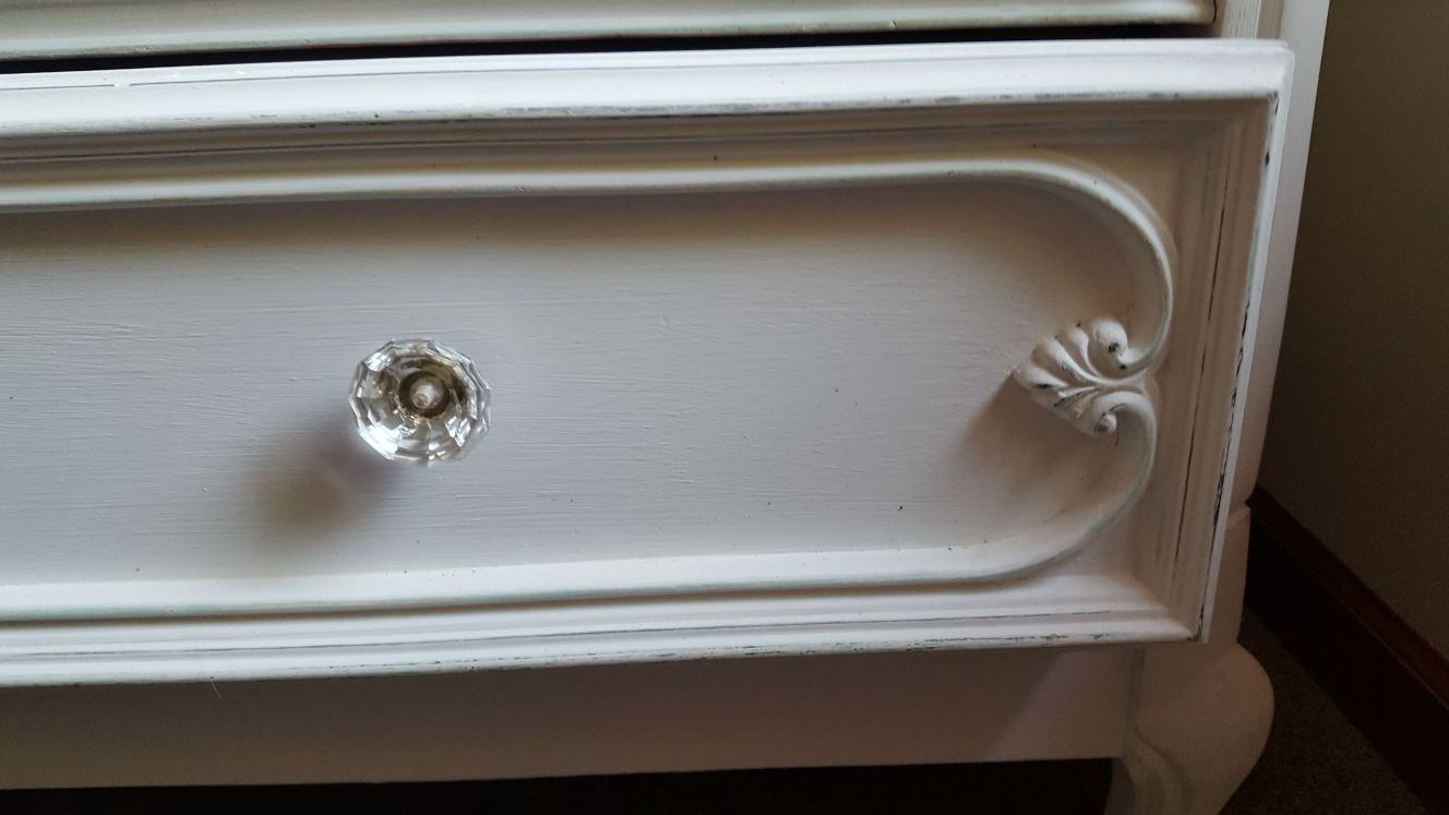 Crystal knobs dresser or cabinets (12 of them)