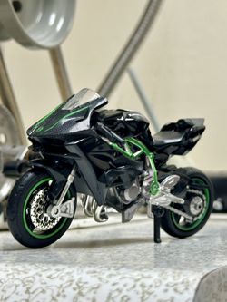 1/18 scale kawasaki H2R for sell