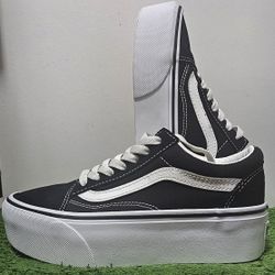 Vans Old Skool Stackform Skate Shoe - Black Size M 5, W 6.5
Excellent condition 
Like new
Used couple times 
No box 
Pls see all pictures for details 