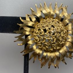 Monet Vintage Sunflower Gold Tone. Brooch Pin