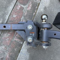 Curt weight distribution hitch with sway control