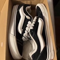 Vans Knu Skool