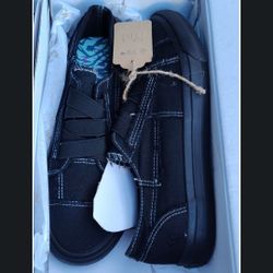 NEW Black Canvas Blowfish Shoes Size 8