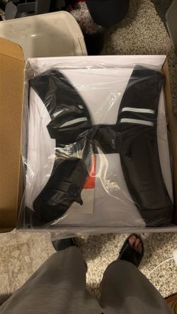 New In Box 10pound Weight Vest